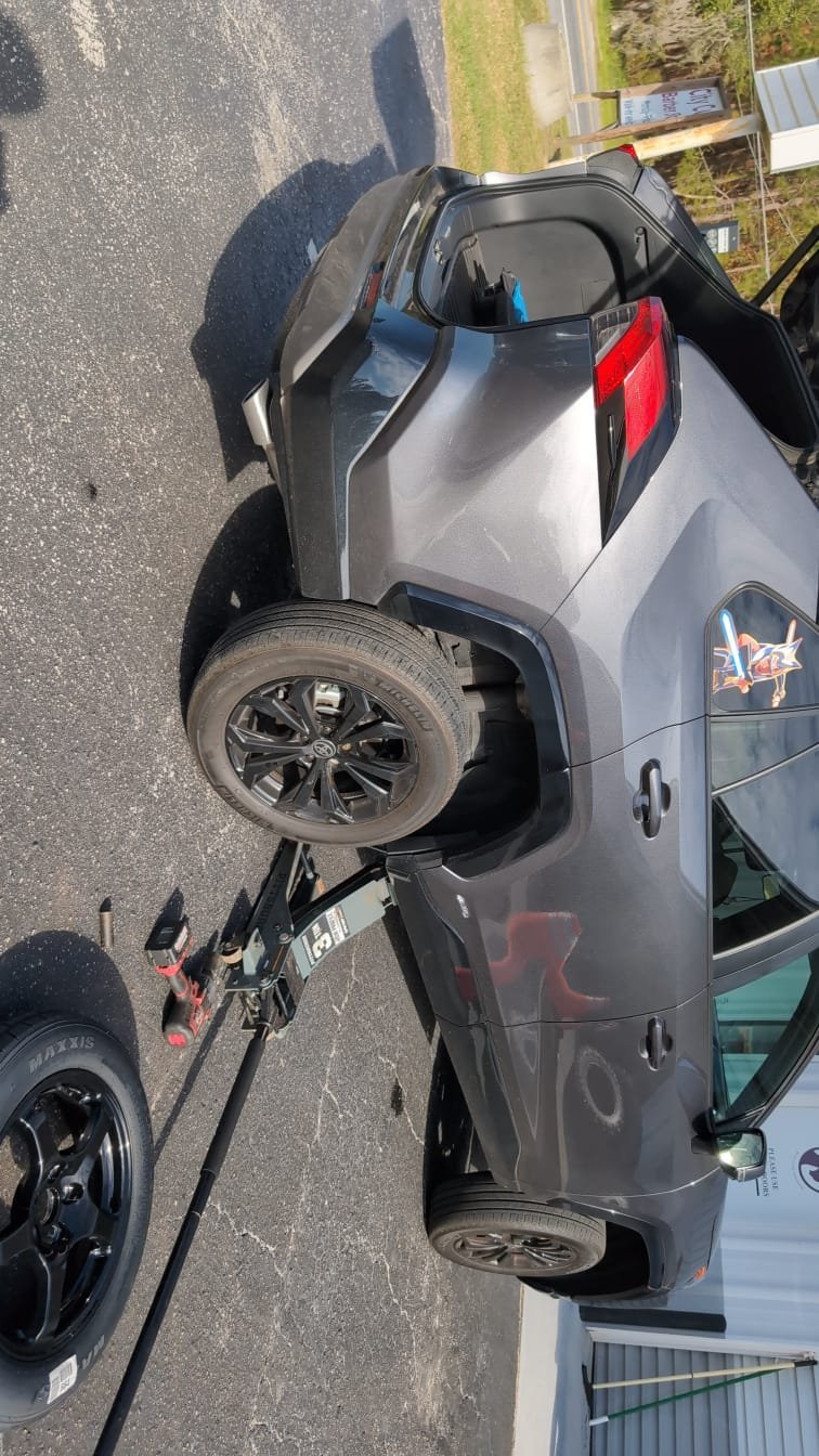 Tire change on the roadside